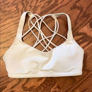 Lululemon Free to be wild sport bra